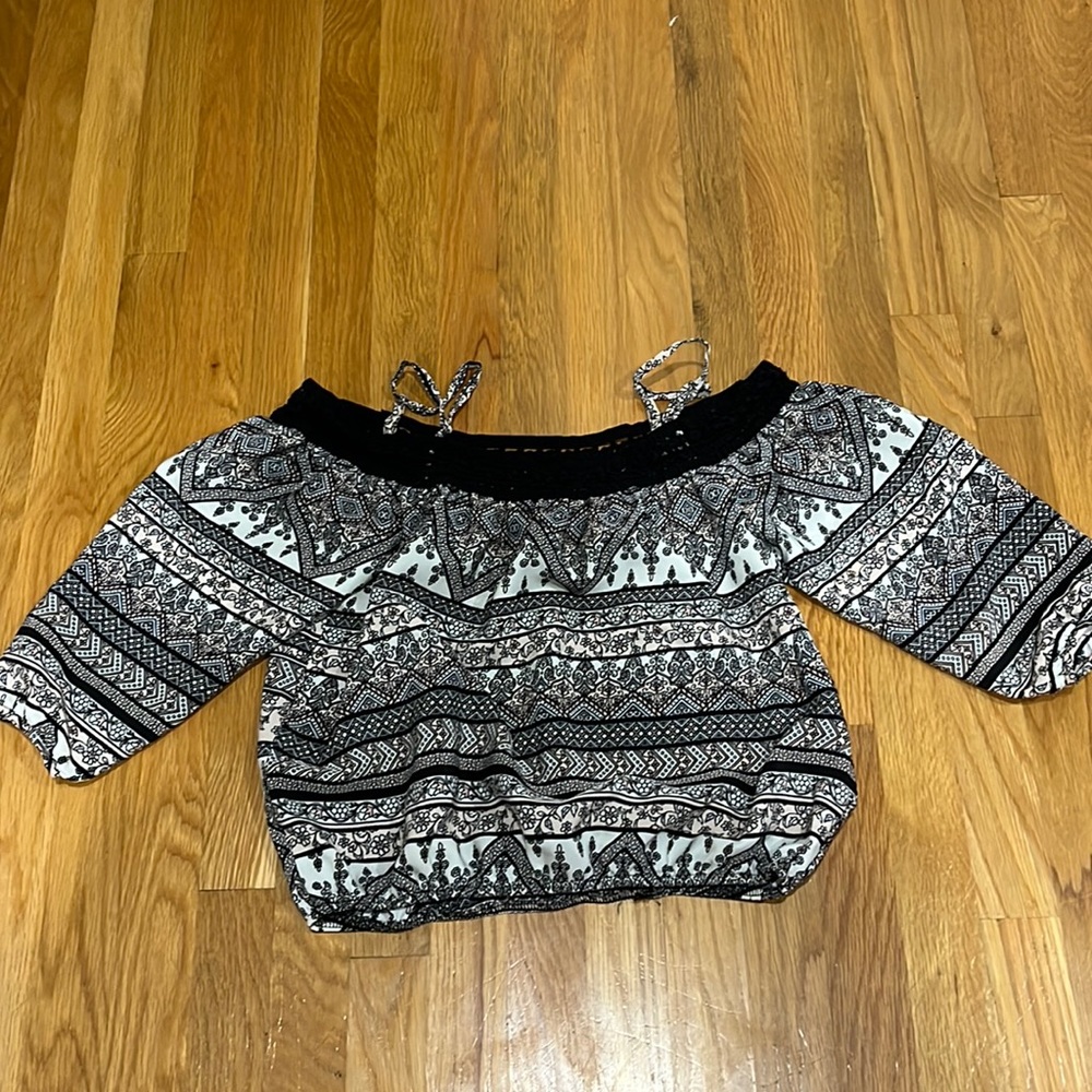 IZ Byer Women’s Top Size Small